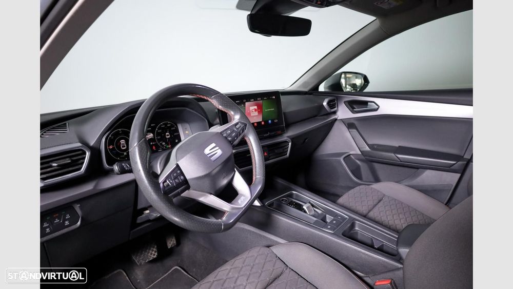 SEAT Leon 1.5 TSI e-Hybrid FR DSG — fotografia 9