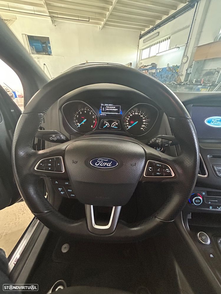 Ford Focus 1.0 EcoBoost ST-Line - 13