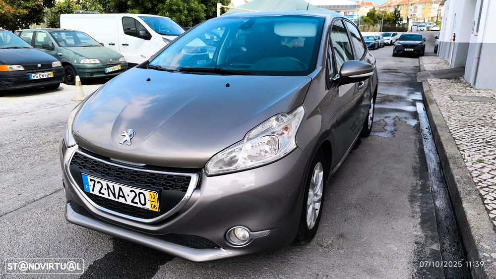 Peugeot 208 1.4 HDi SE Style - 27