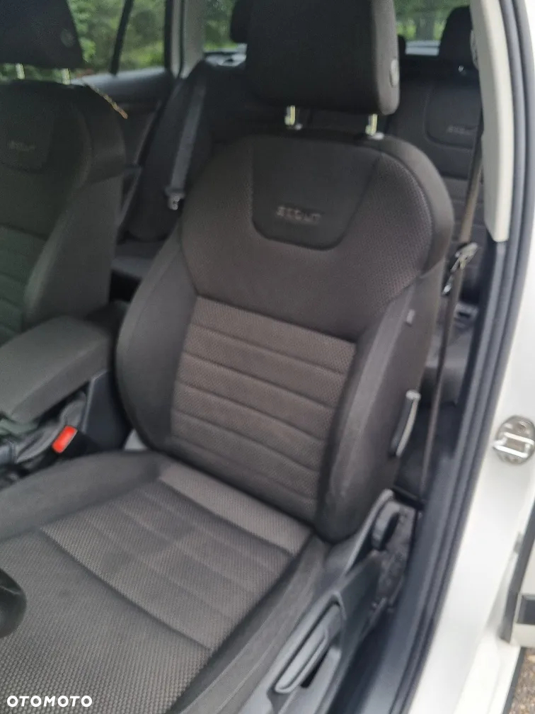 Skoda Octavia Scout 2.0 TDI 4x4 DSG - 11
