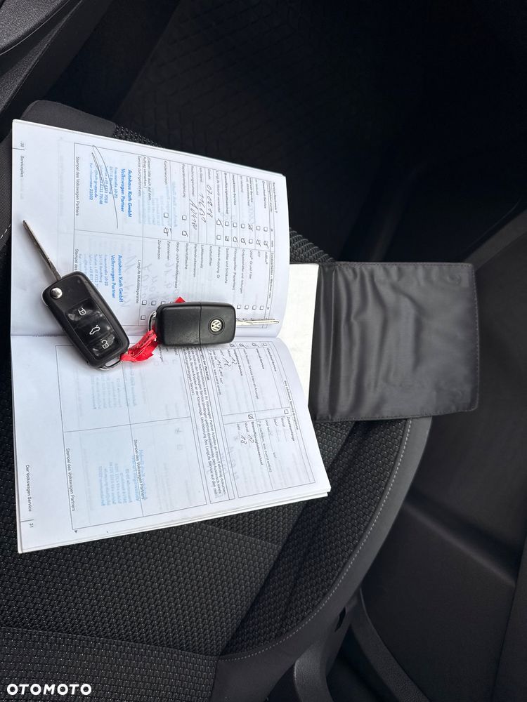 Volkswagen Touran - 26