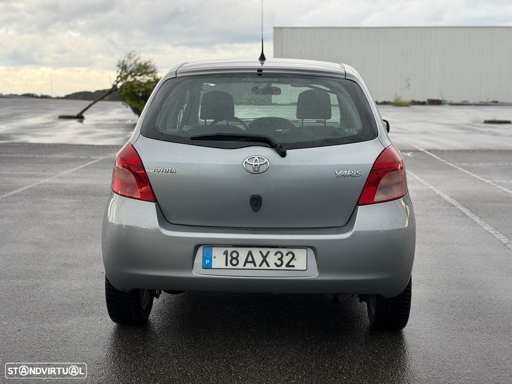 Toyota Yaris 1.0 VVT-i Sol High Pack - 10