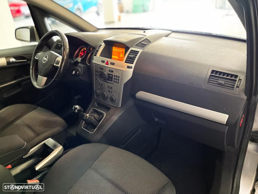 Opel Zafira 1.9 CDTi Cosmo - 17