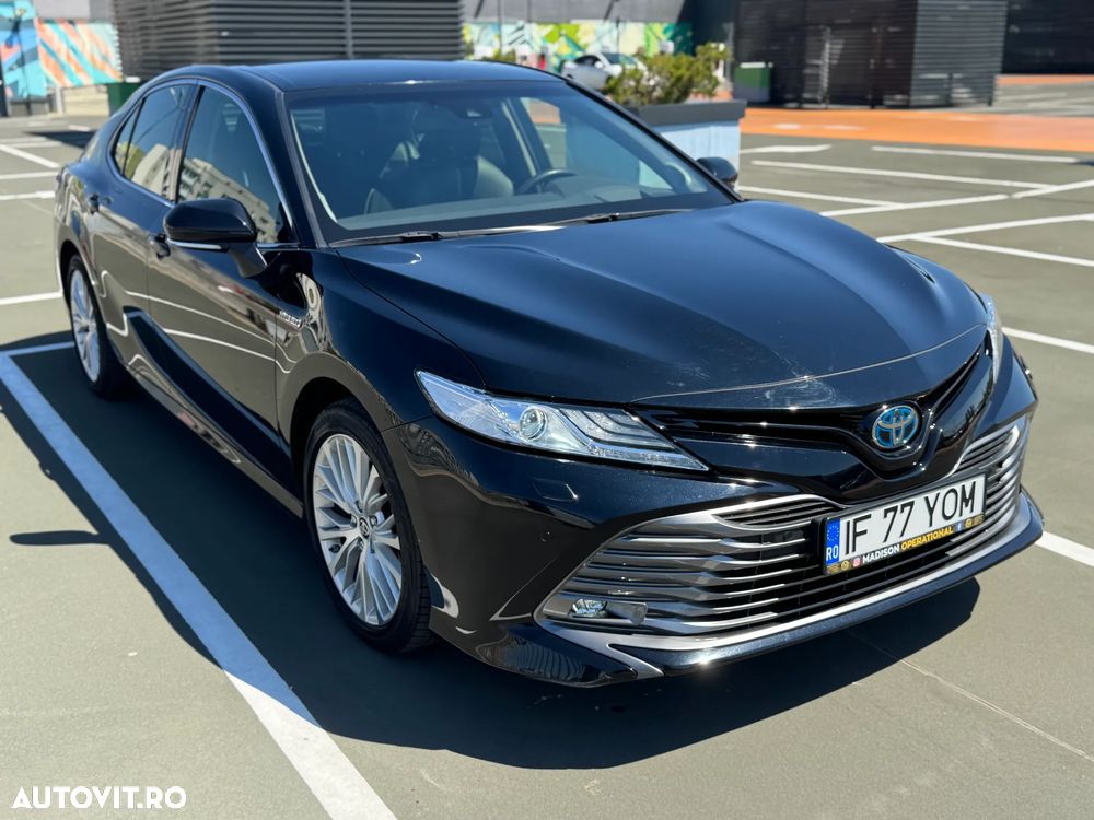 Toyota Camry 2.5 Hybrid Business - 10