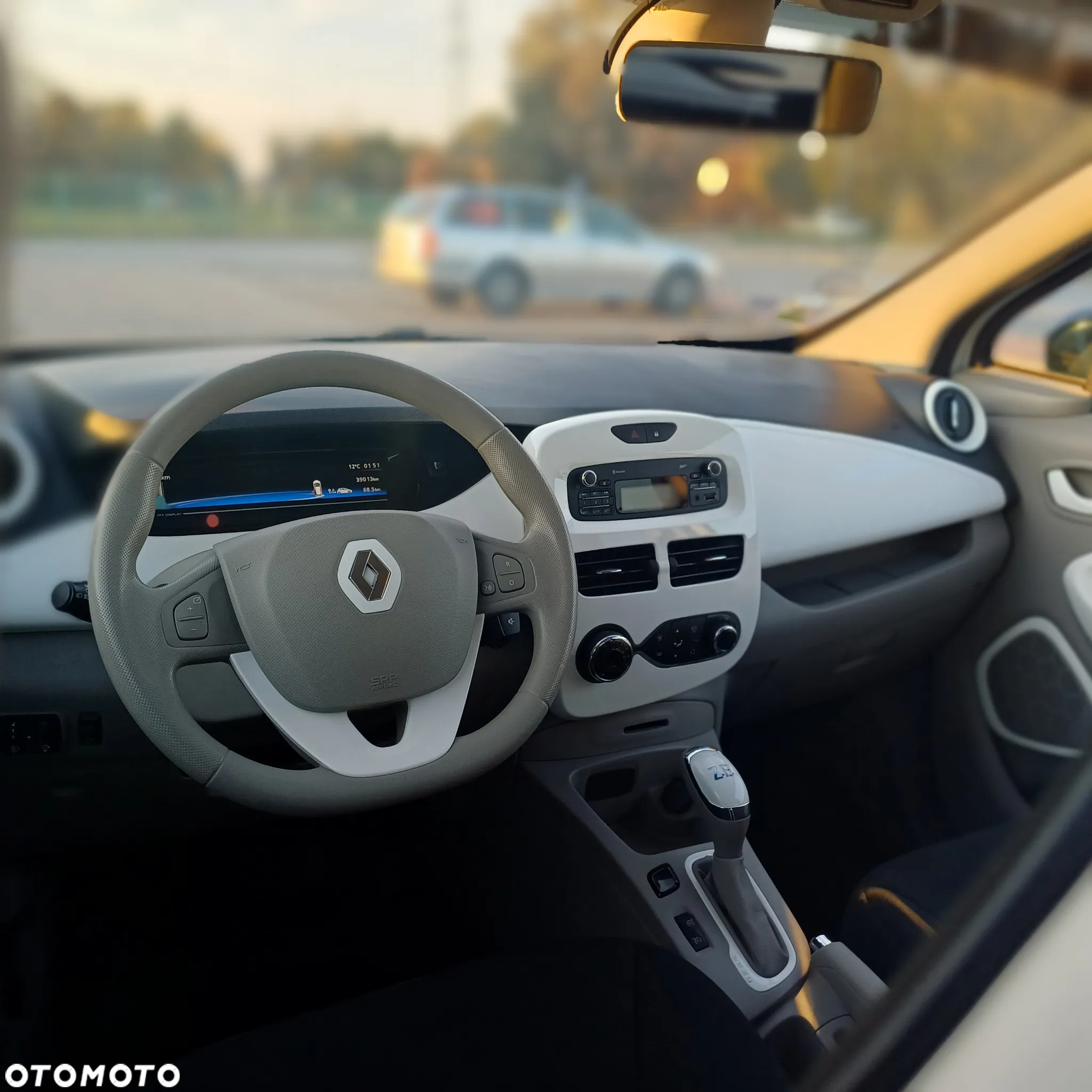 Renault Zoe - 15