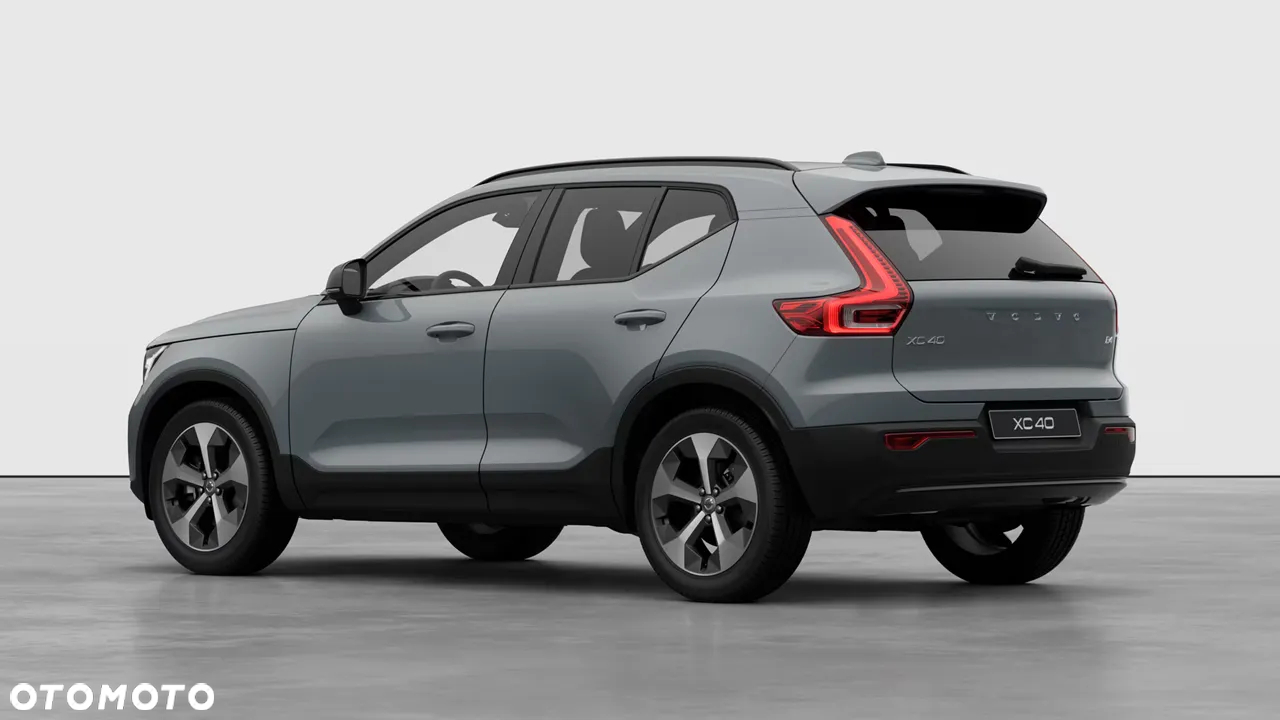 Volvo XC 40 B4 Ultra Dark - 2