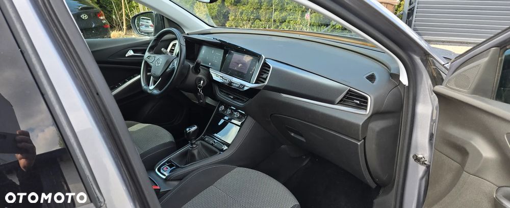 Opel Grandland X 1.2 Start/Stop Business Edition - 11