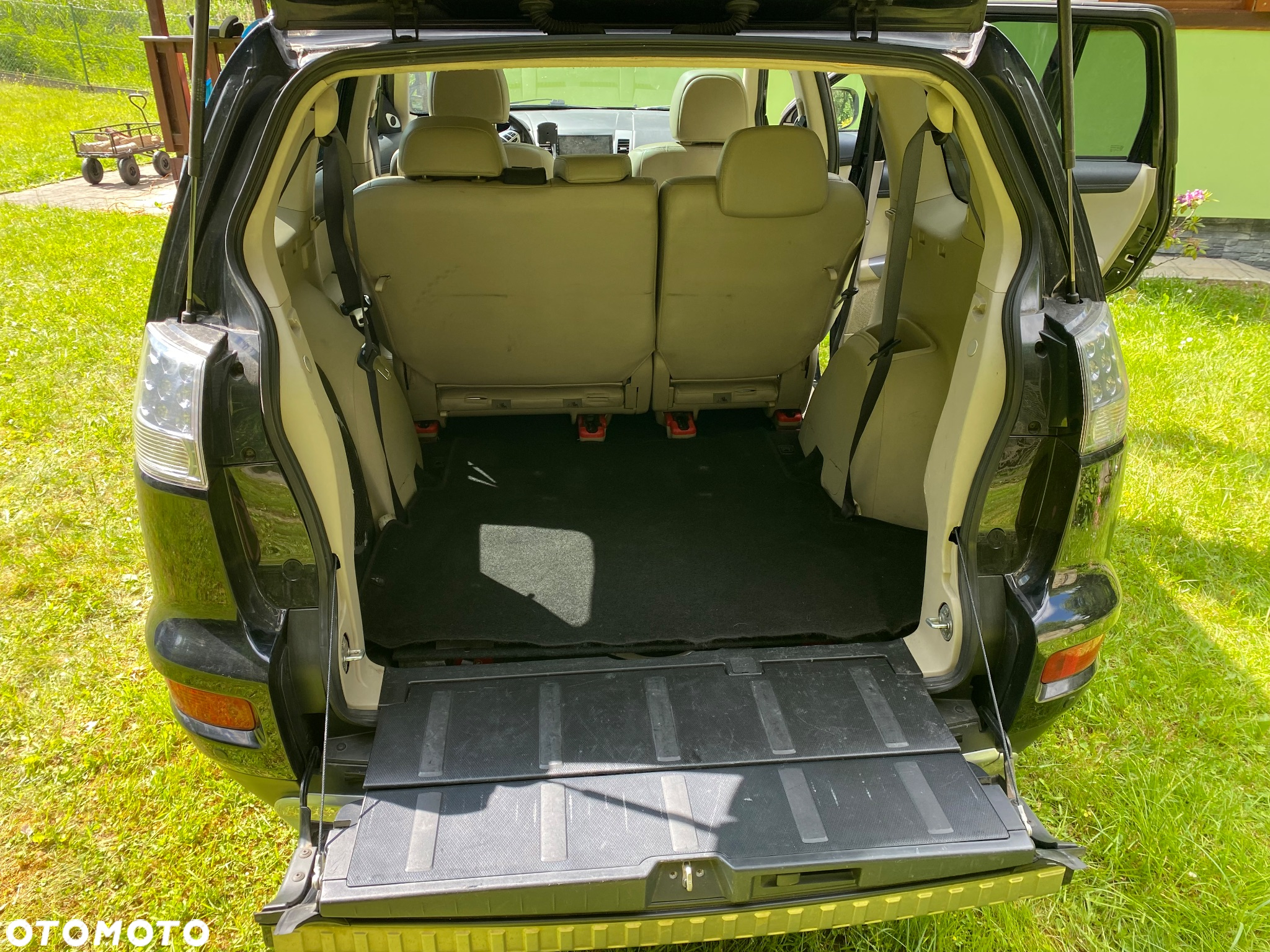 Mitsubishi Outlander - 3