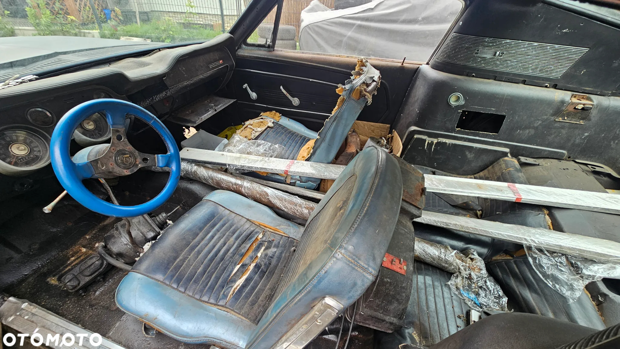 Ford Mustang - 24