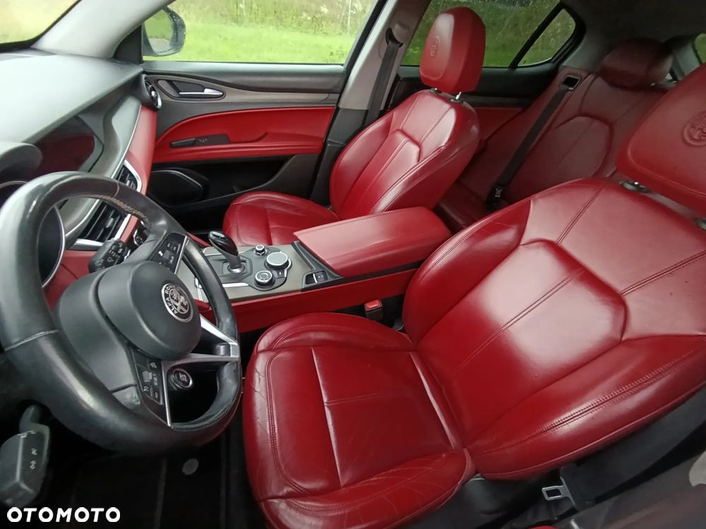 Alfa Romeo Stelvio 2.0 Turbo 16V AT8-Q4 Super - 13