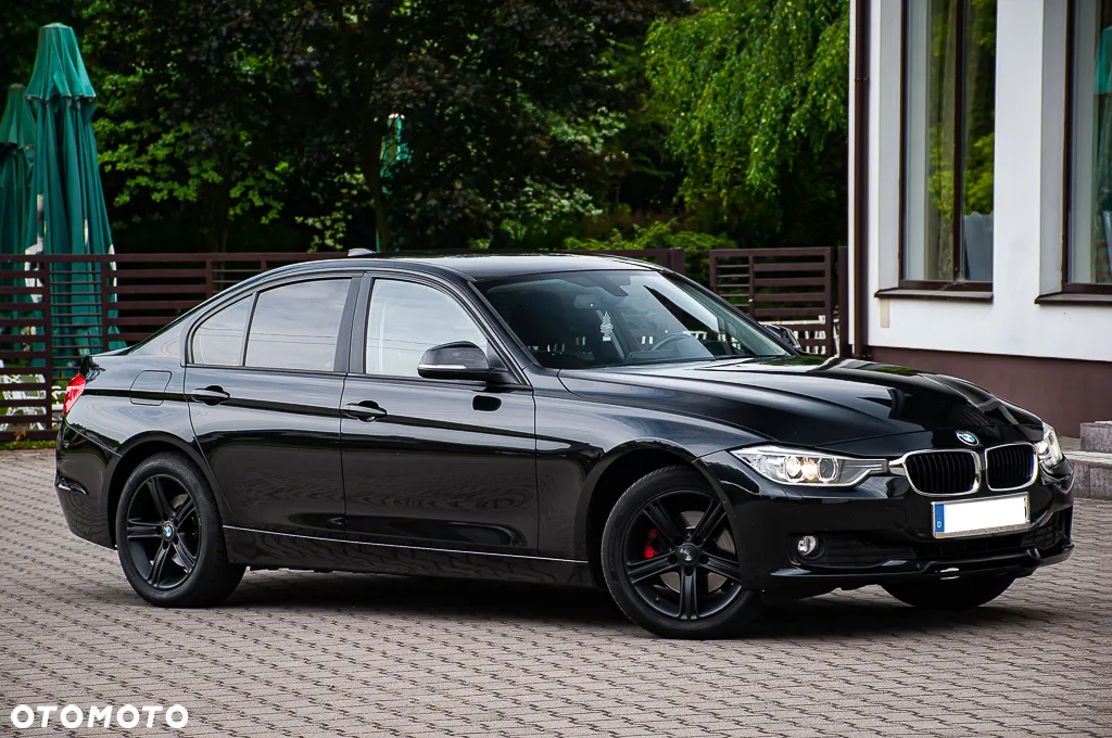 BMW Seria 3 320d Sport Line - 10
