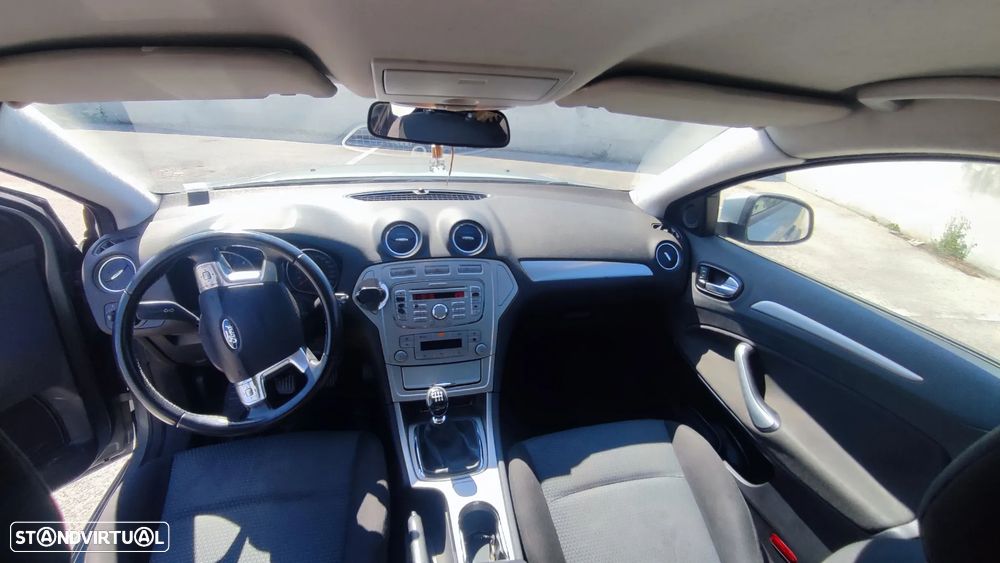 Ford Mondeo SW 1.8 TDCi Trend - 8