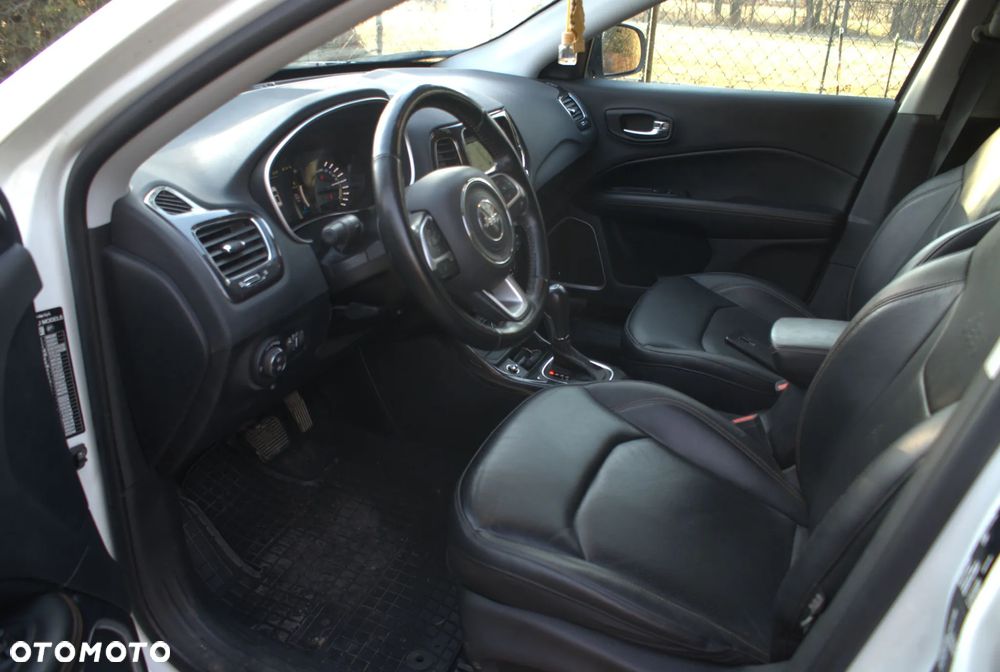 Jeep Compass - 17