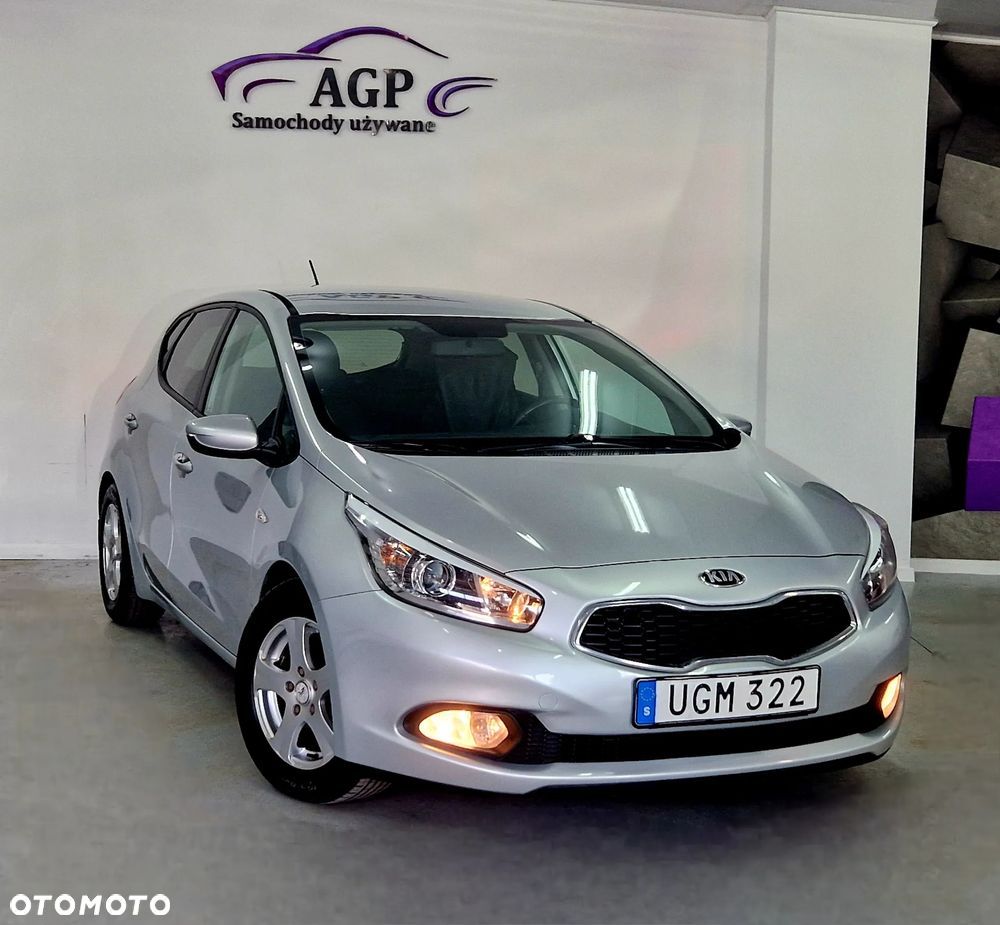 Kia Ceed - 12