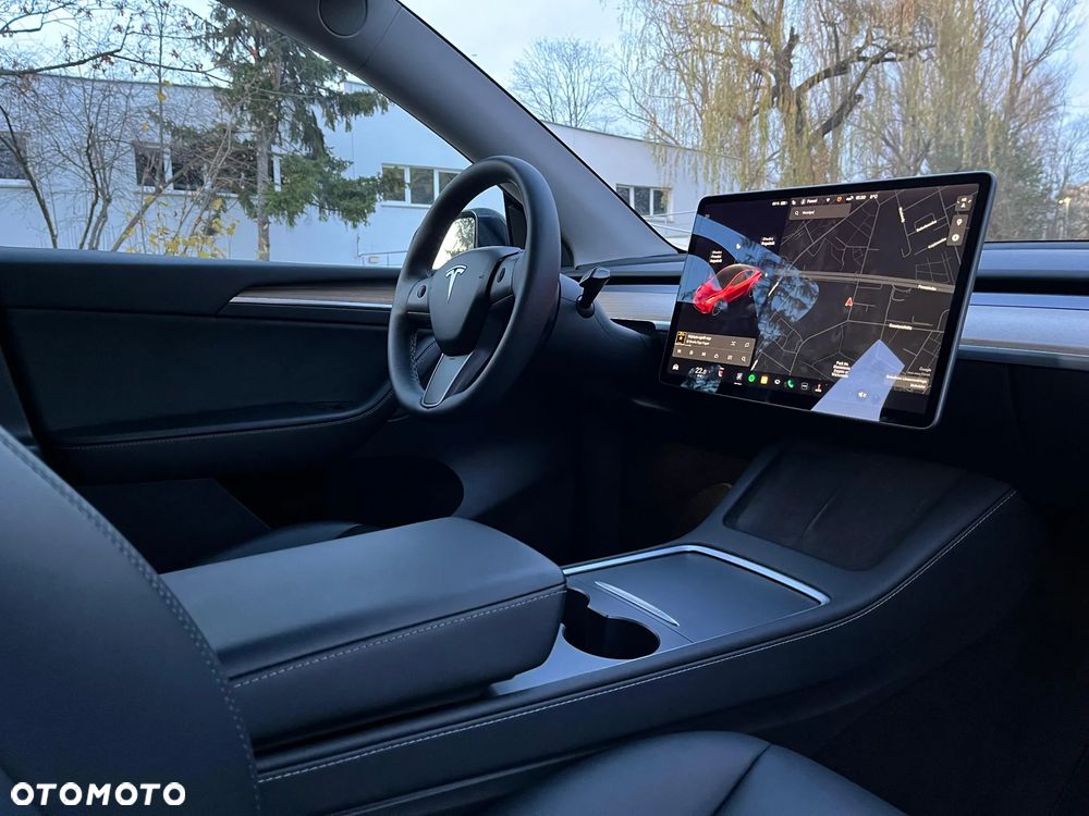 Tesla Y Long Range Dual Motor AWD - 21