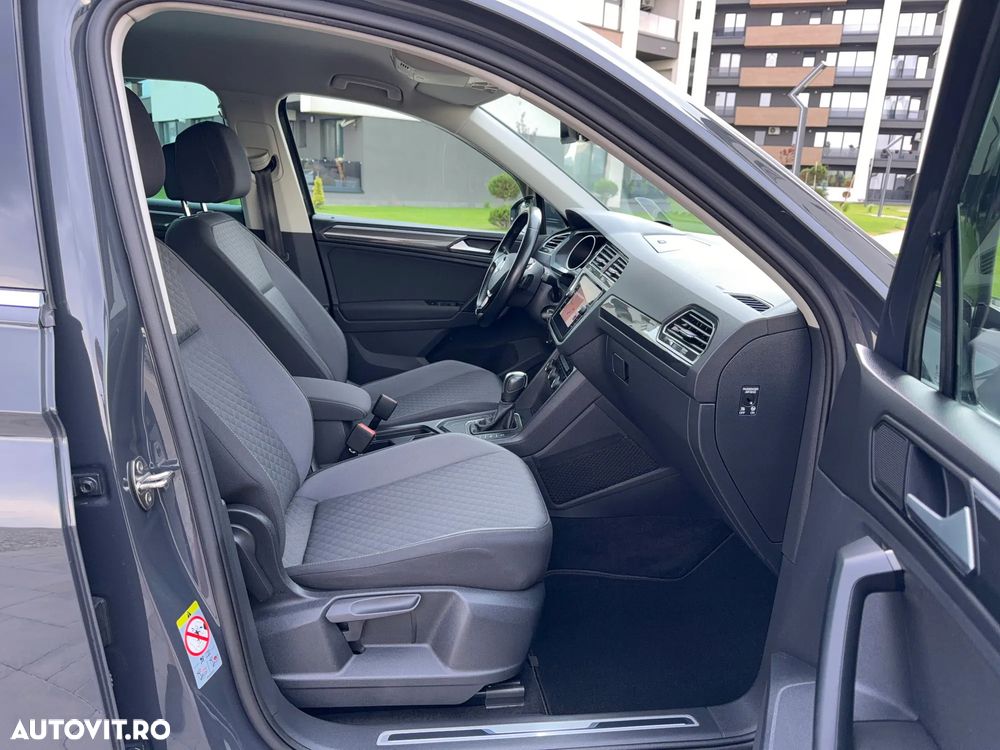 Volkswagen Tiguan - 12