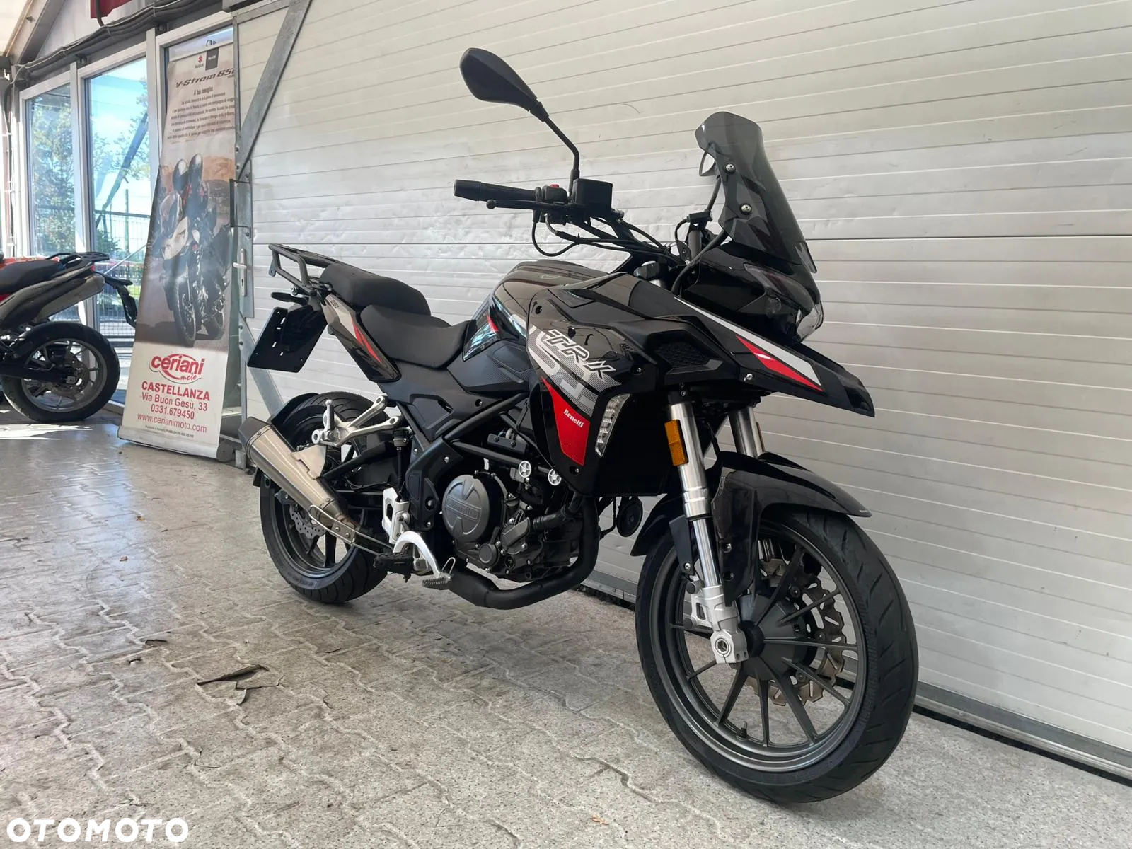 Benelli TRK 251 - 14