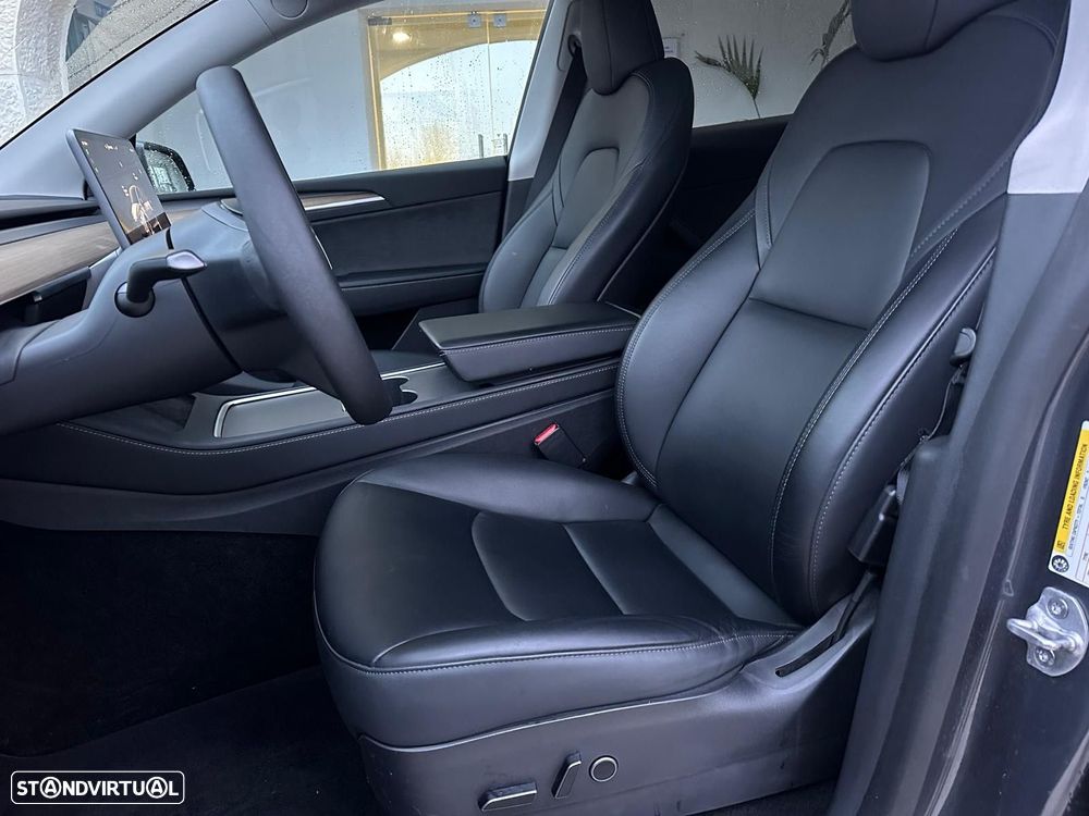 Tesla Model Y Long Range Tração Integral - 17