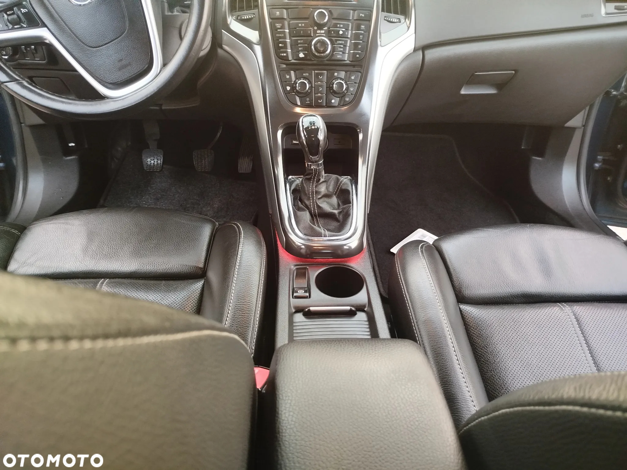 Opel Astra 1.4 Turbo Cosmo - 17