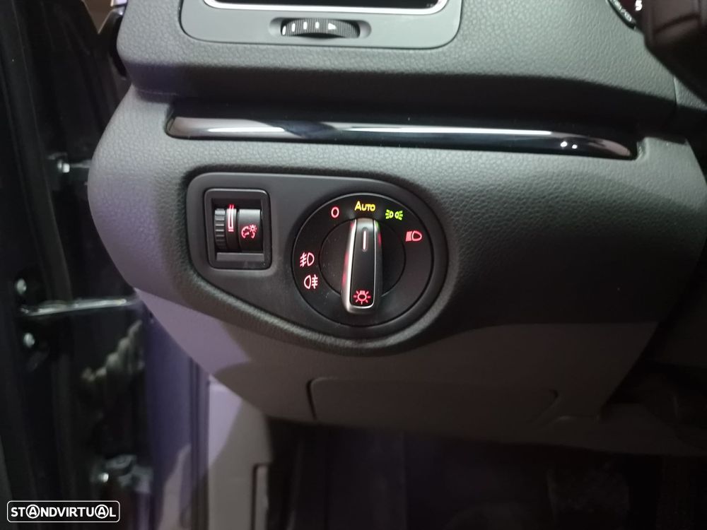 VW Sharan 1.4 TSI Highline DSG - 29