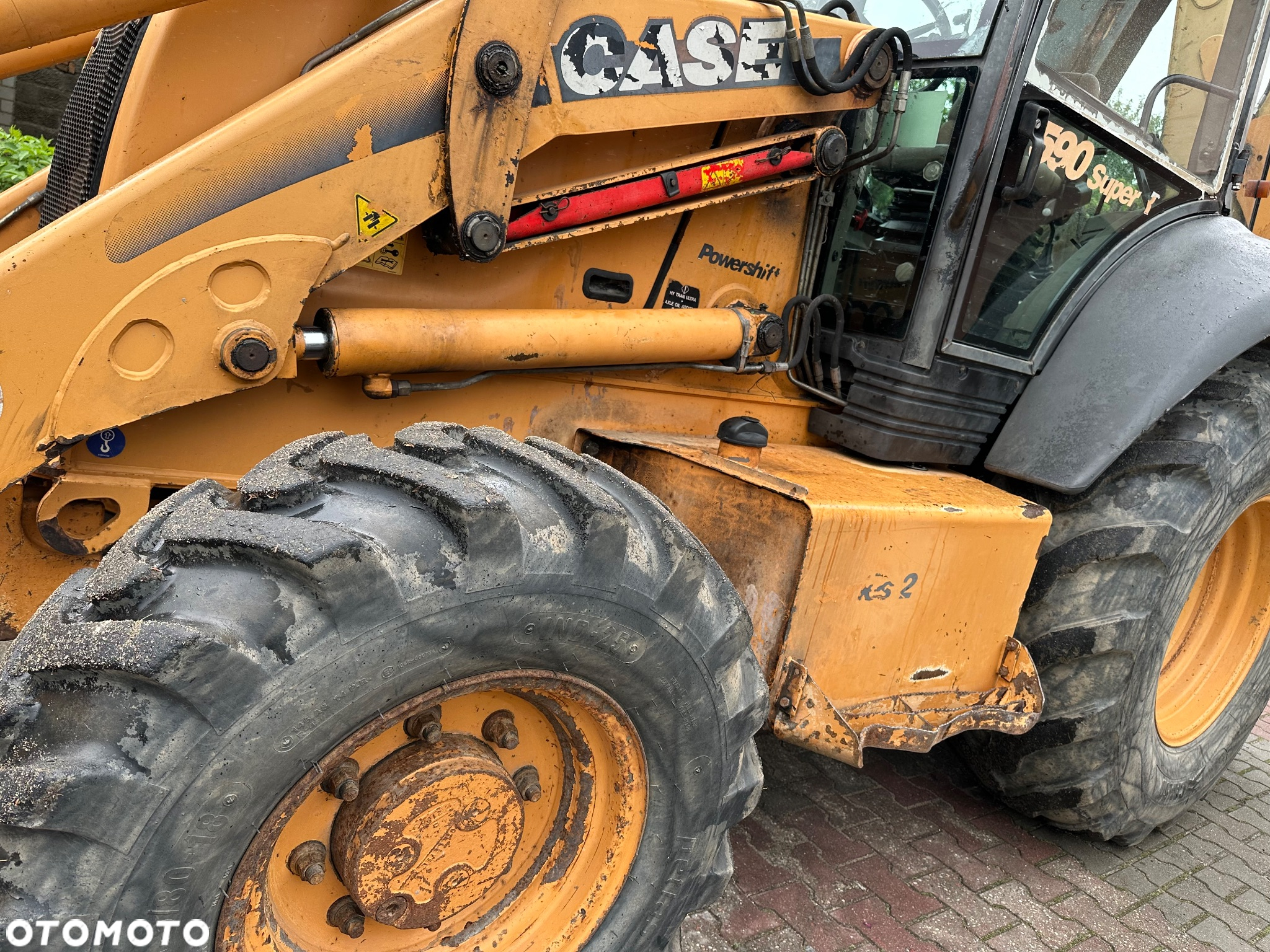 Case 590SR-4PS Powershift 4x4 - 14