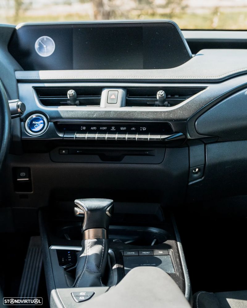 Lexus UX 250h Business - 10