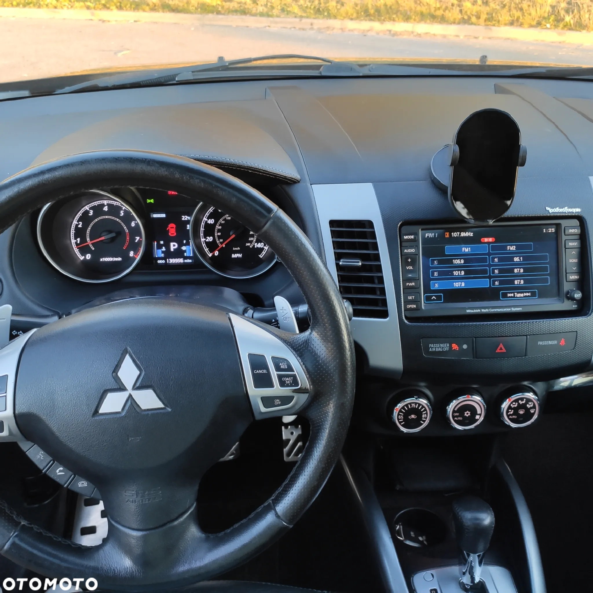 Mitsubishi Outlander 3.0 V6 XLS - 3