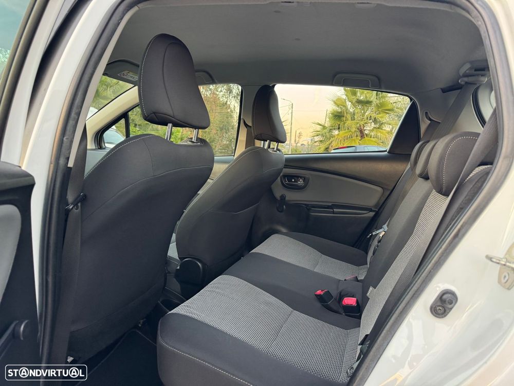 Toyota Yaris 1.5 HSD Comfort - 27