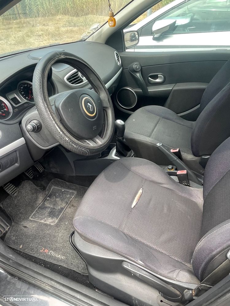 Renault Clio 1.5 dCi Dynamique S - 6
