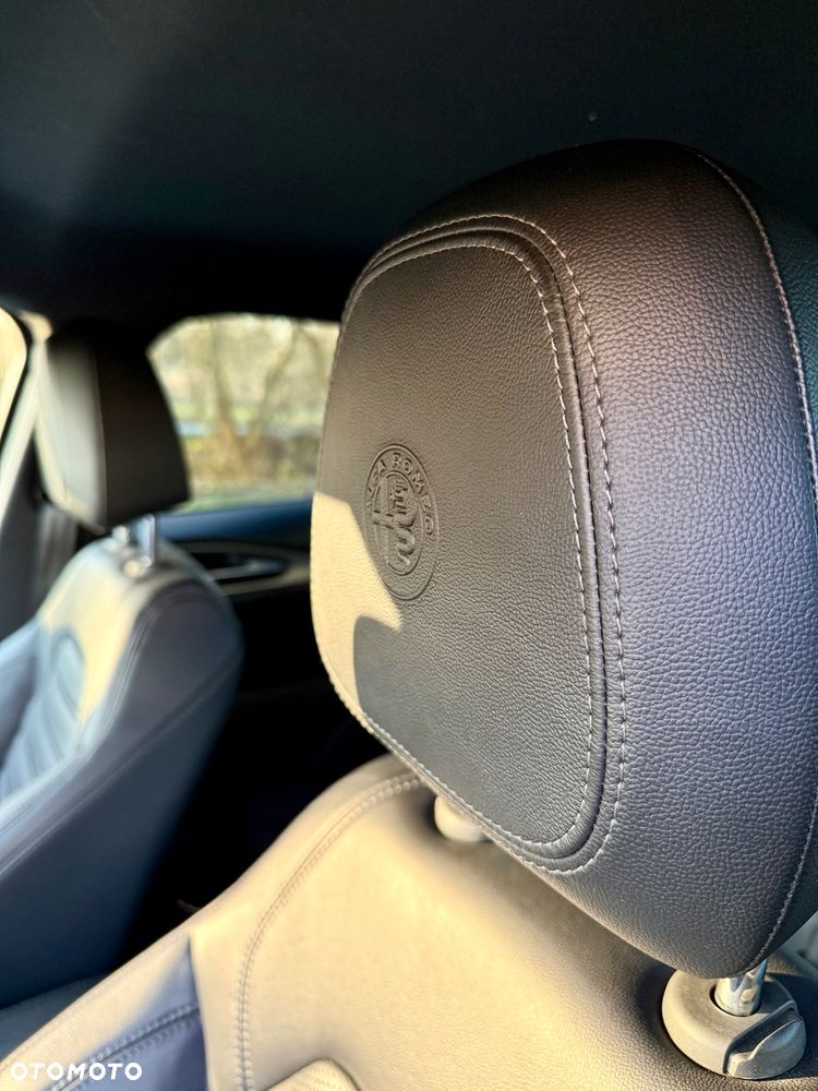 Alfa Romeo Stelvio - 28