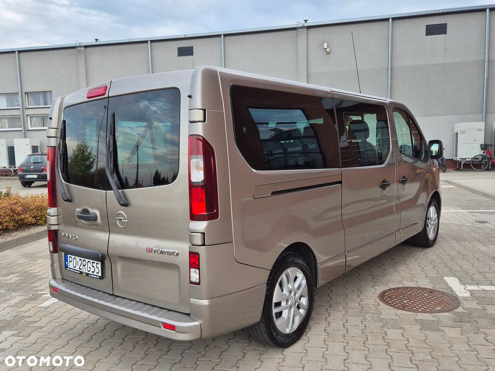 Opel Vivaro - 10