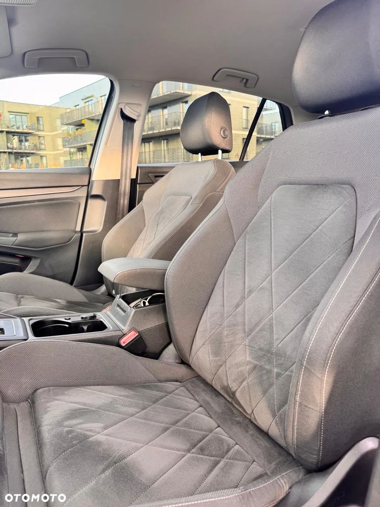 Volkswagen Golf - 11