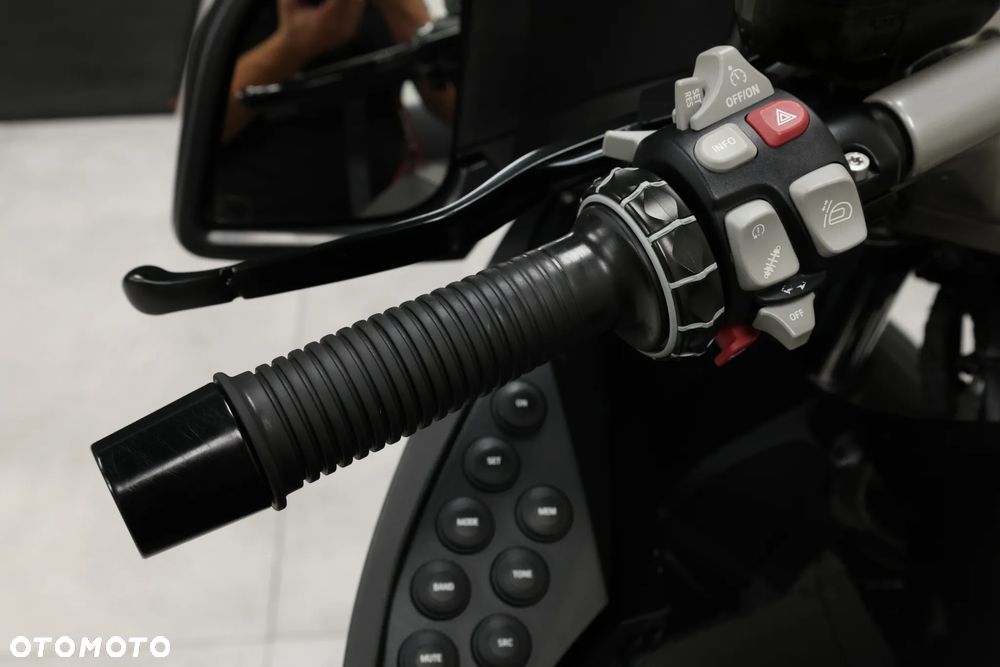 BMW R - 19