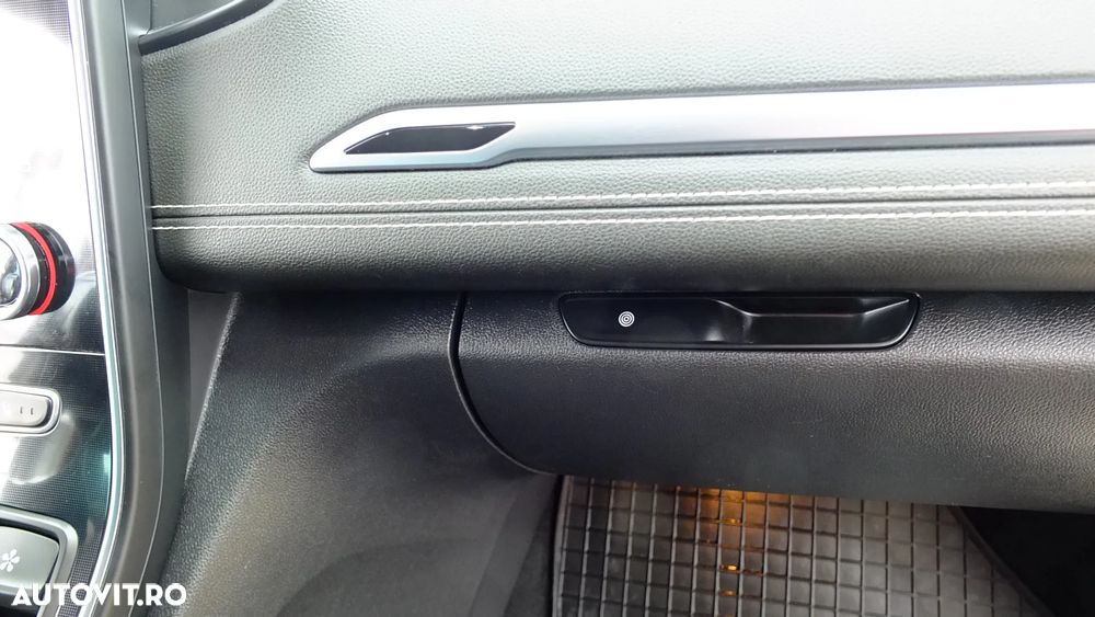 Renault Scenic BLUE dCi 120 EDC BOSE EDITION - 40