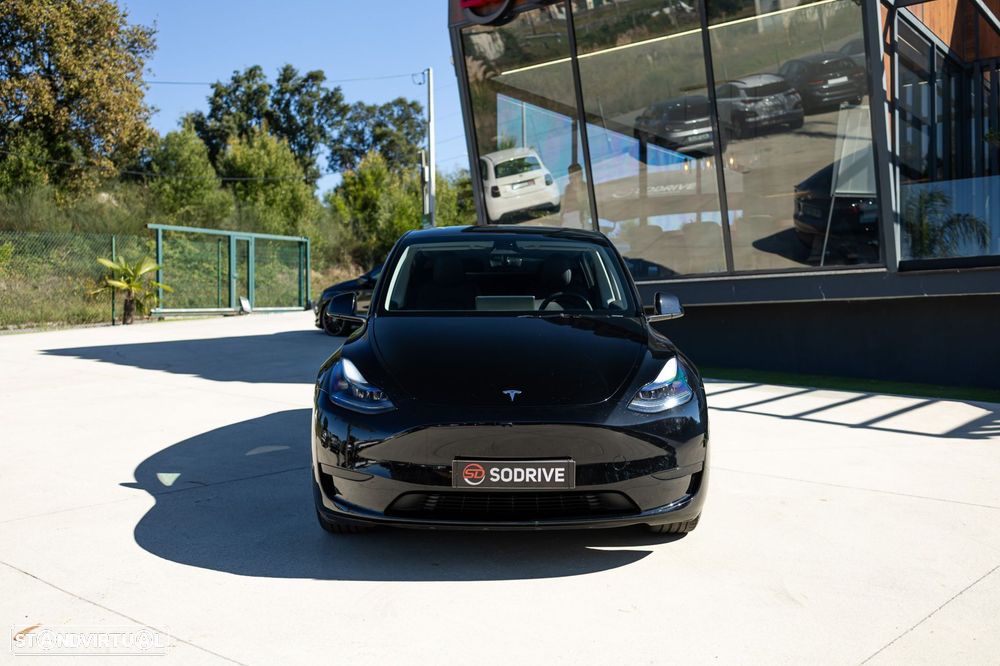 Tesla Model Y Standard RWD - 5