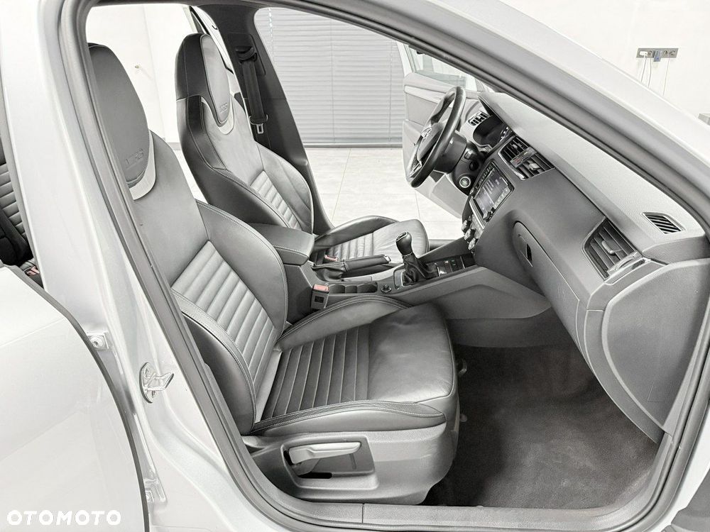 Skoda Octavia 2.0 TDI RS - 20
