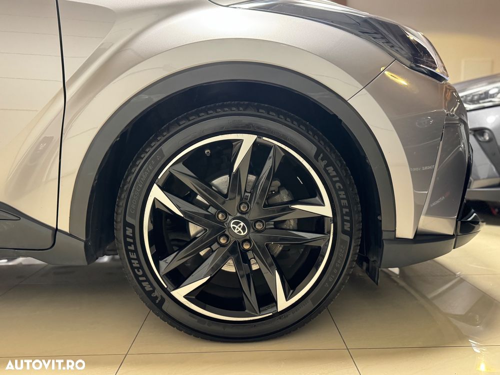 Toyota C-HR 1.8 HSD 122 CP 4x2 CVT C-lassy bi-tone - 32