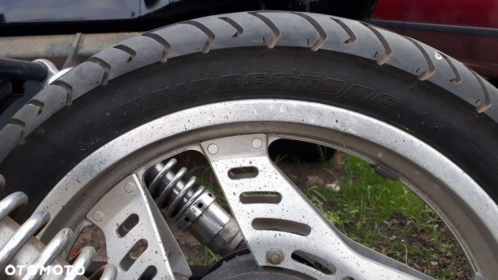 HONDA VT 500 części RAMA Dyfer Koła Przód - 9