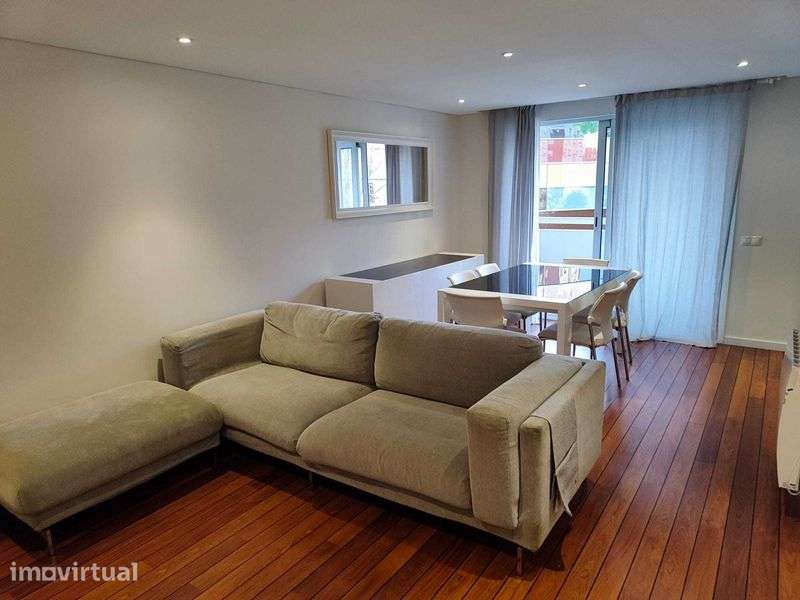Arrenda-se apartamento T3 - Rua Manuel Bandeira - junto Av. Boavista - Grande imagem: 5/12