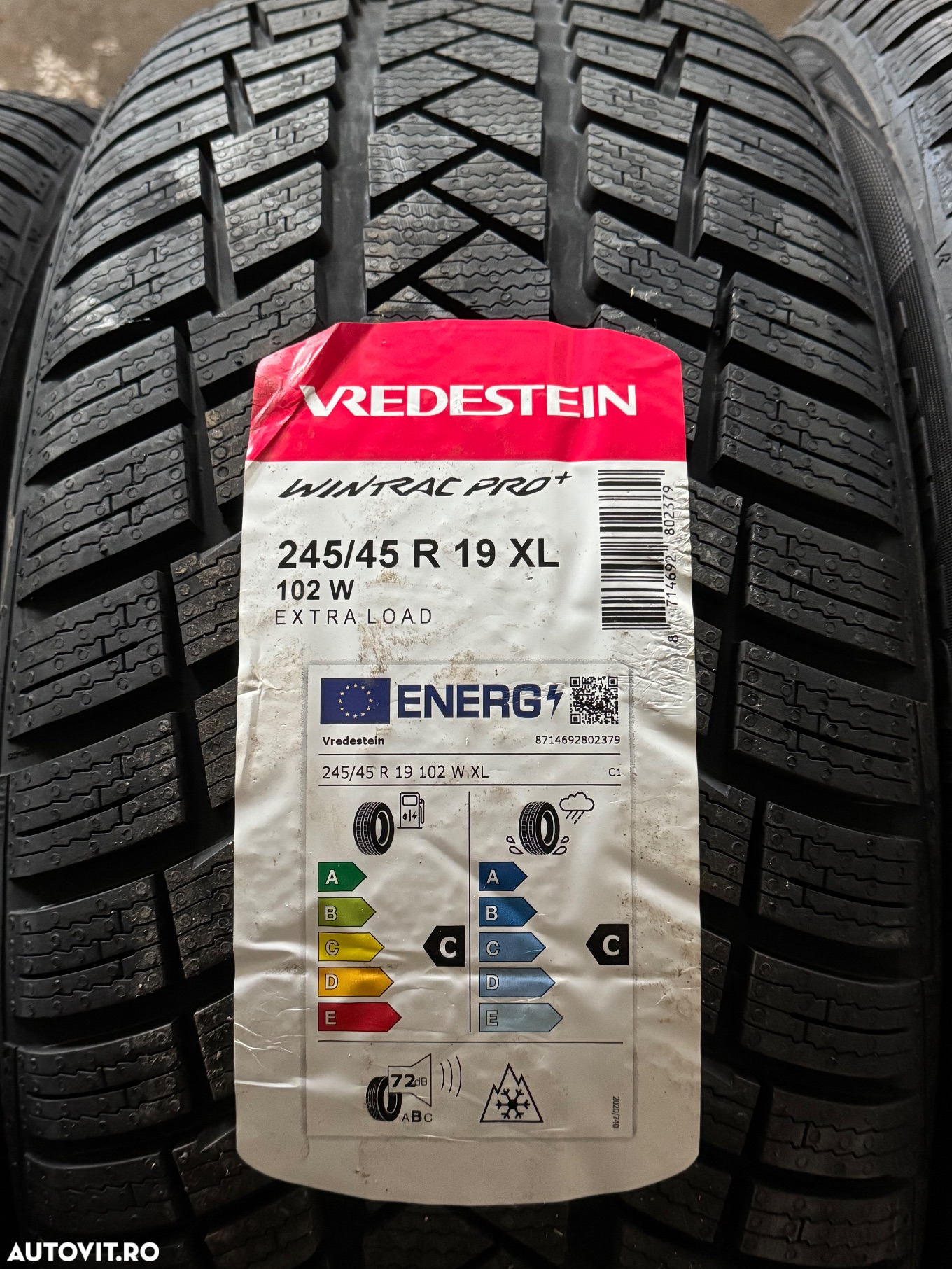 Vând set anvelope 245/45/19-275/40/19 vredestein de iarnă noi - 2
