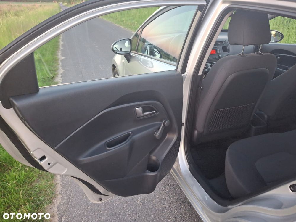Kia Rio 1.2 ISG Dream Team Edition - 25