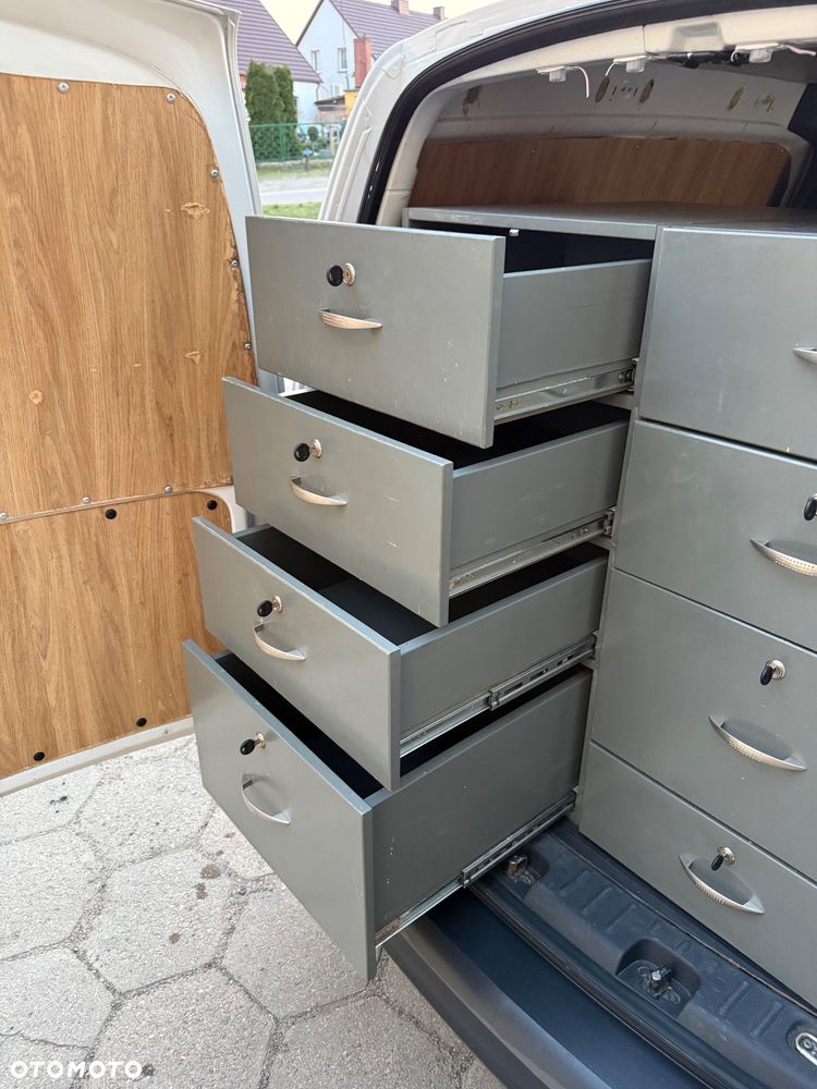 Volkswagen Caddy - 18