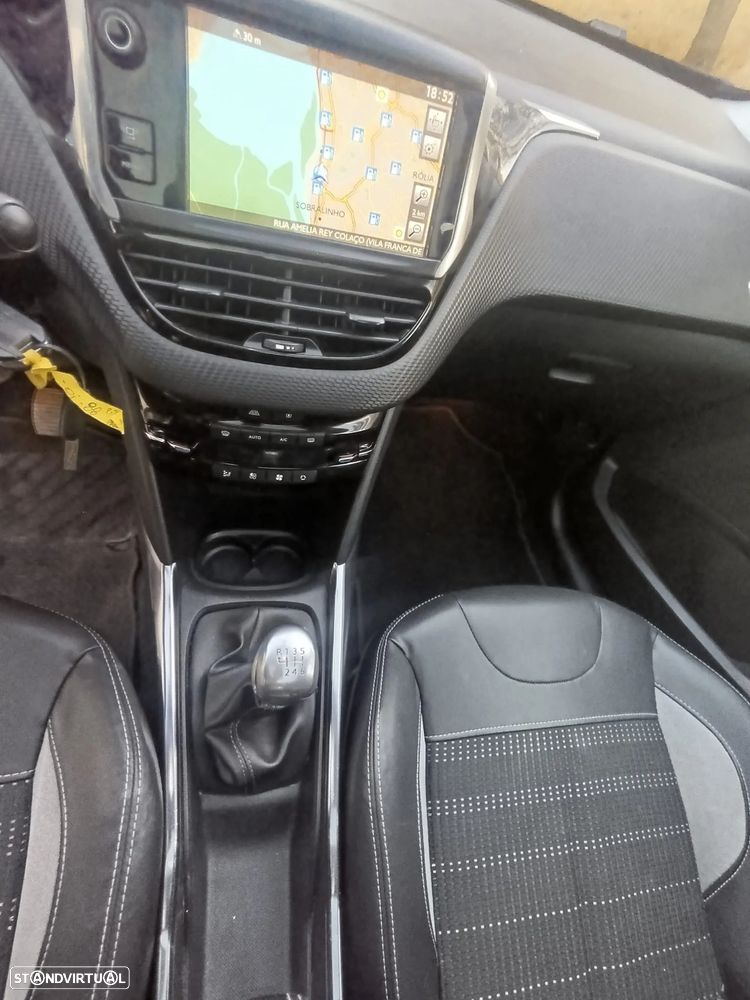 Peugeot 2008 1.6 BlueHDi Allure - 24