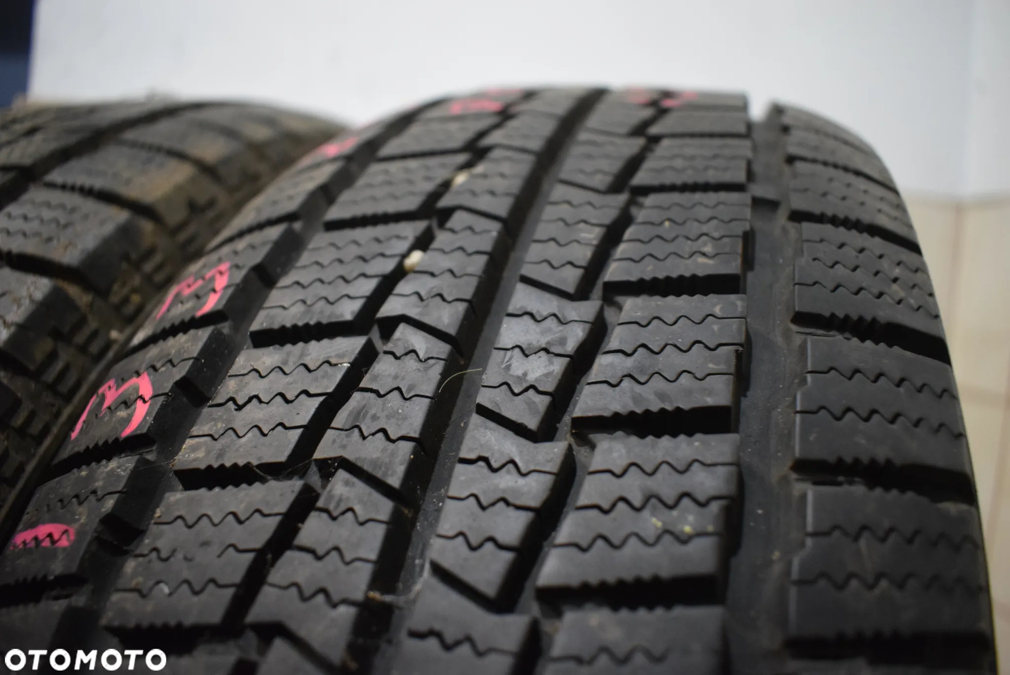 R15C 215/70 Hankook Winter RW06 Cena za parę - 3