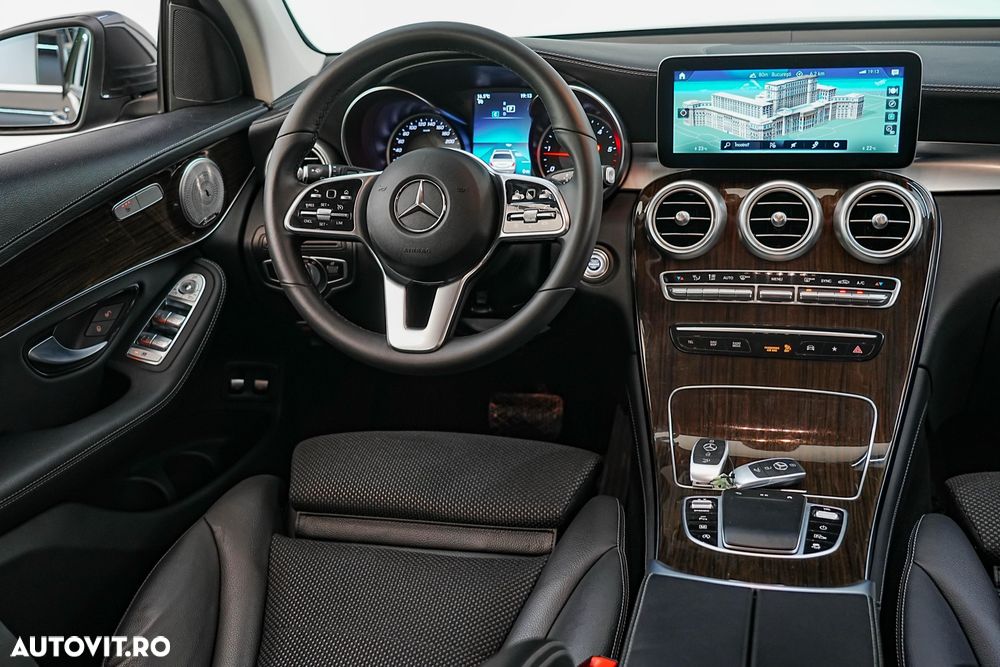 Mercedes-Benz GLC - 13