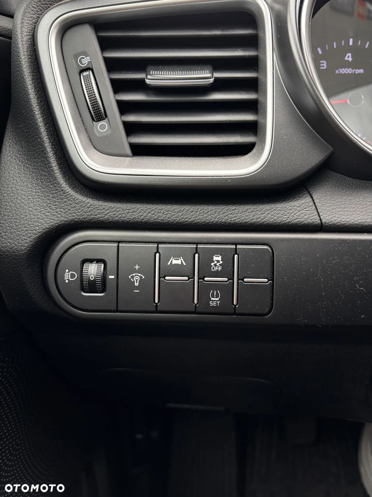 Kia Ceed 1.5 T-GDI M - 21