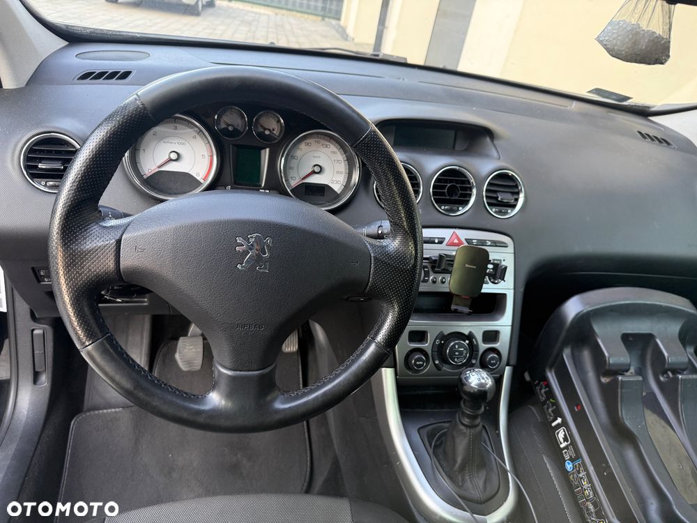 Peugeot 308 - 8