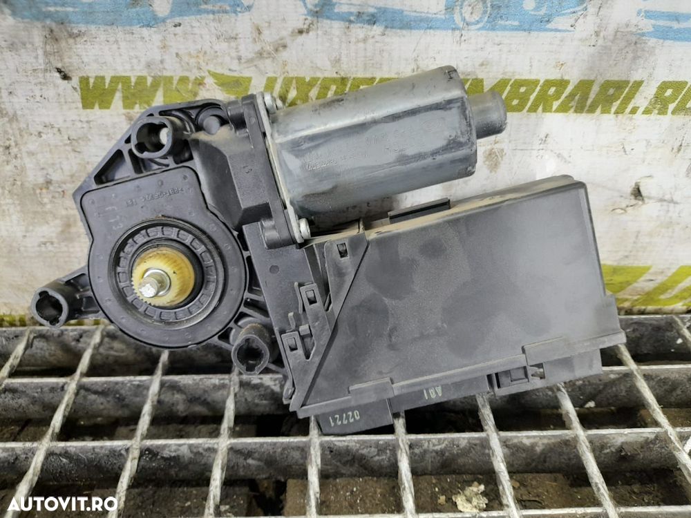 Motoras macara geam stanga spate 8E0959801E Audi A4 B7 [2004 - 2008] - 2