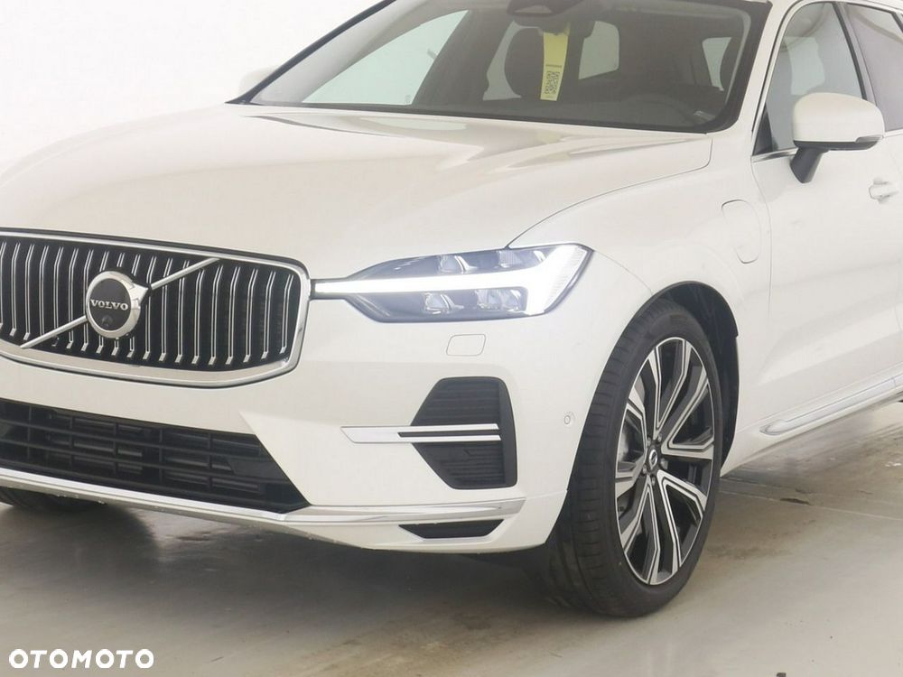 Volvo XC 60 T8 Plug-In Hybrid AWD Plus Bright - 8