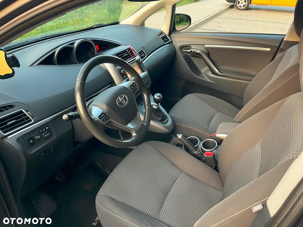 Toyota Verso 1.6 D-4D 5-Sitzer Start/Stop Skyview Edition - 8